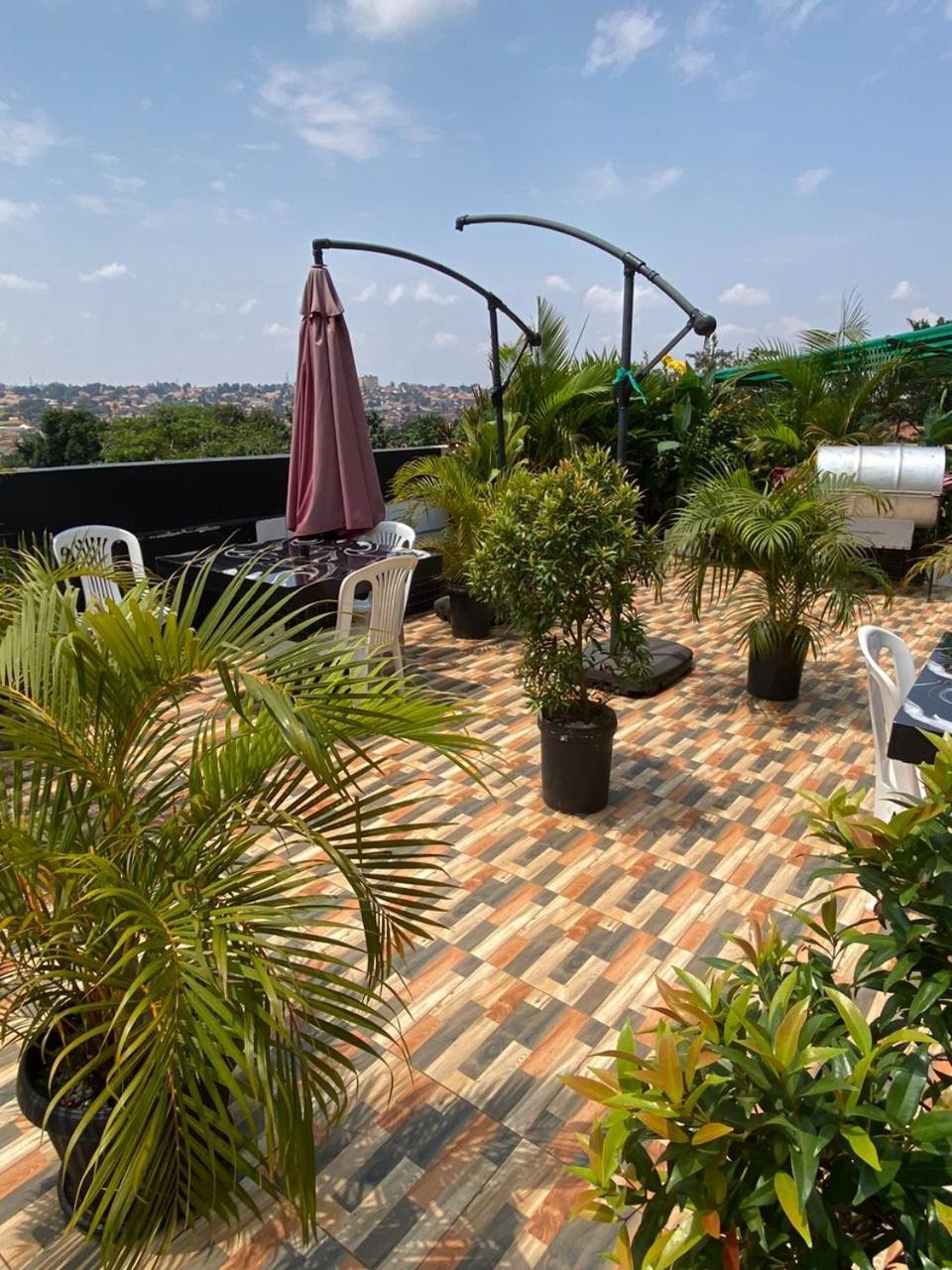 Javelin Hotel , Kampala, Uganda Tula Extérieur photo